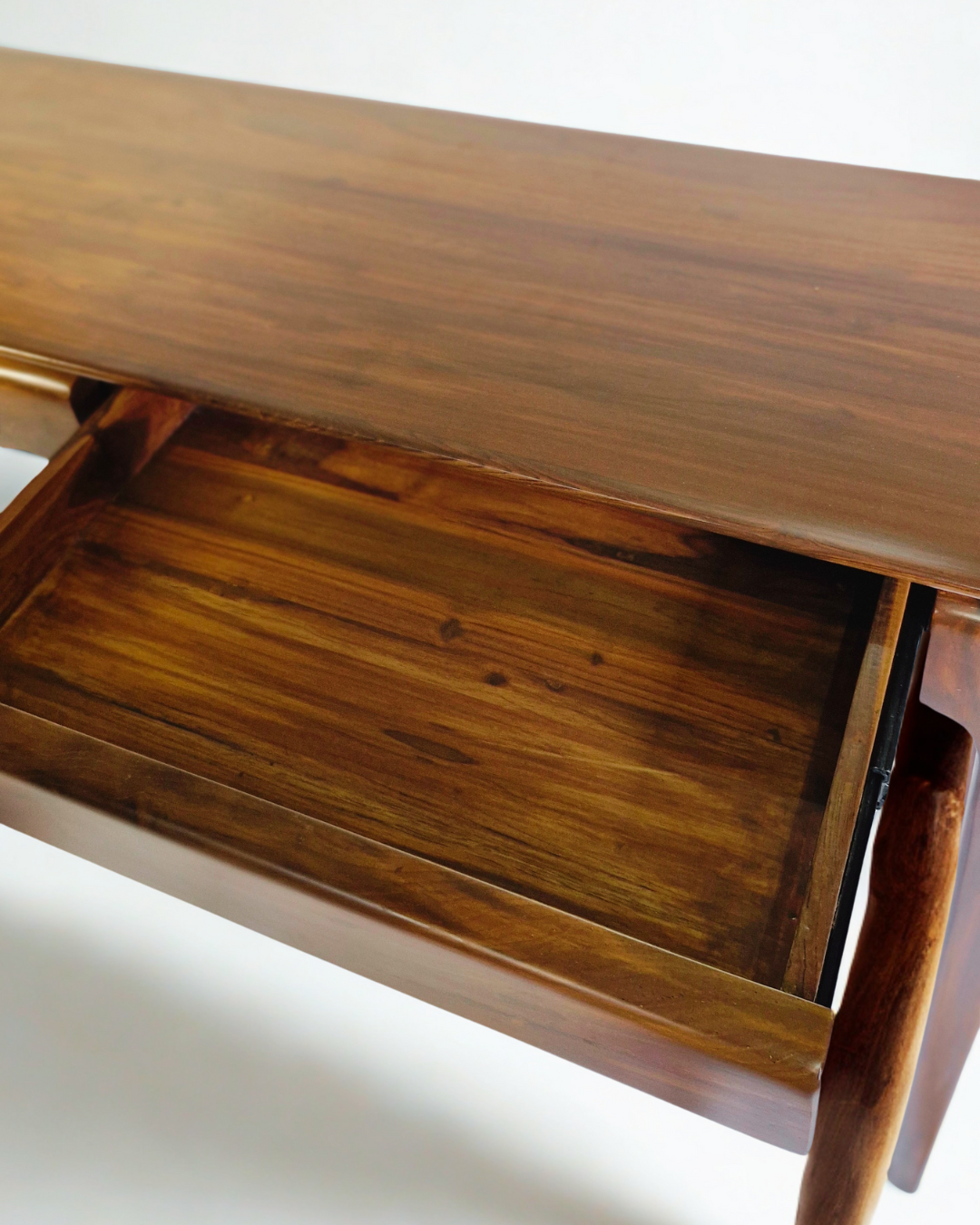 Console - Stylish bespoke
