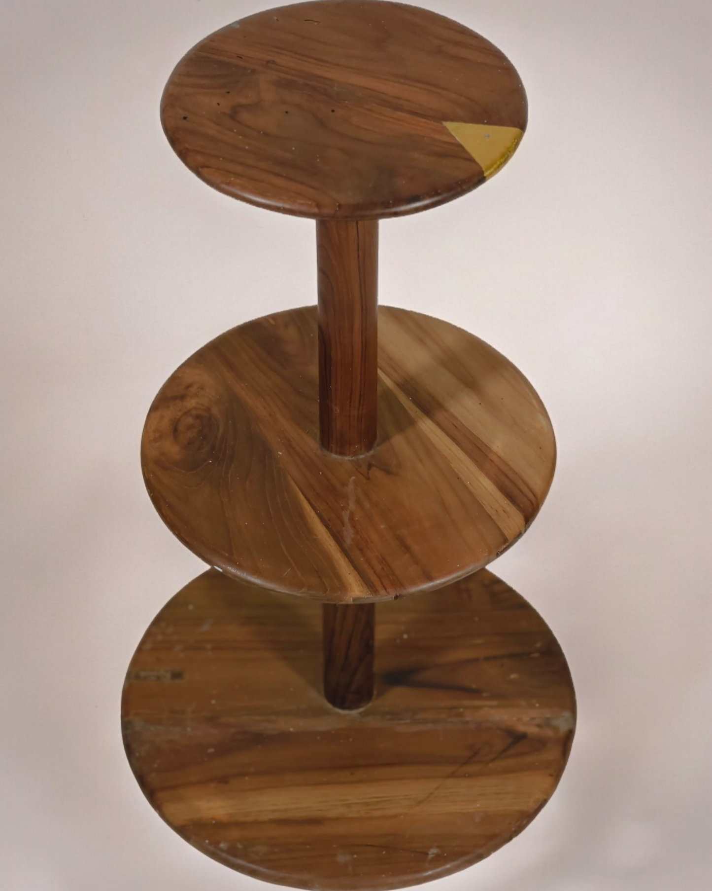 Yupa Teakwood Table