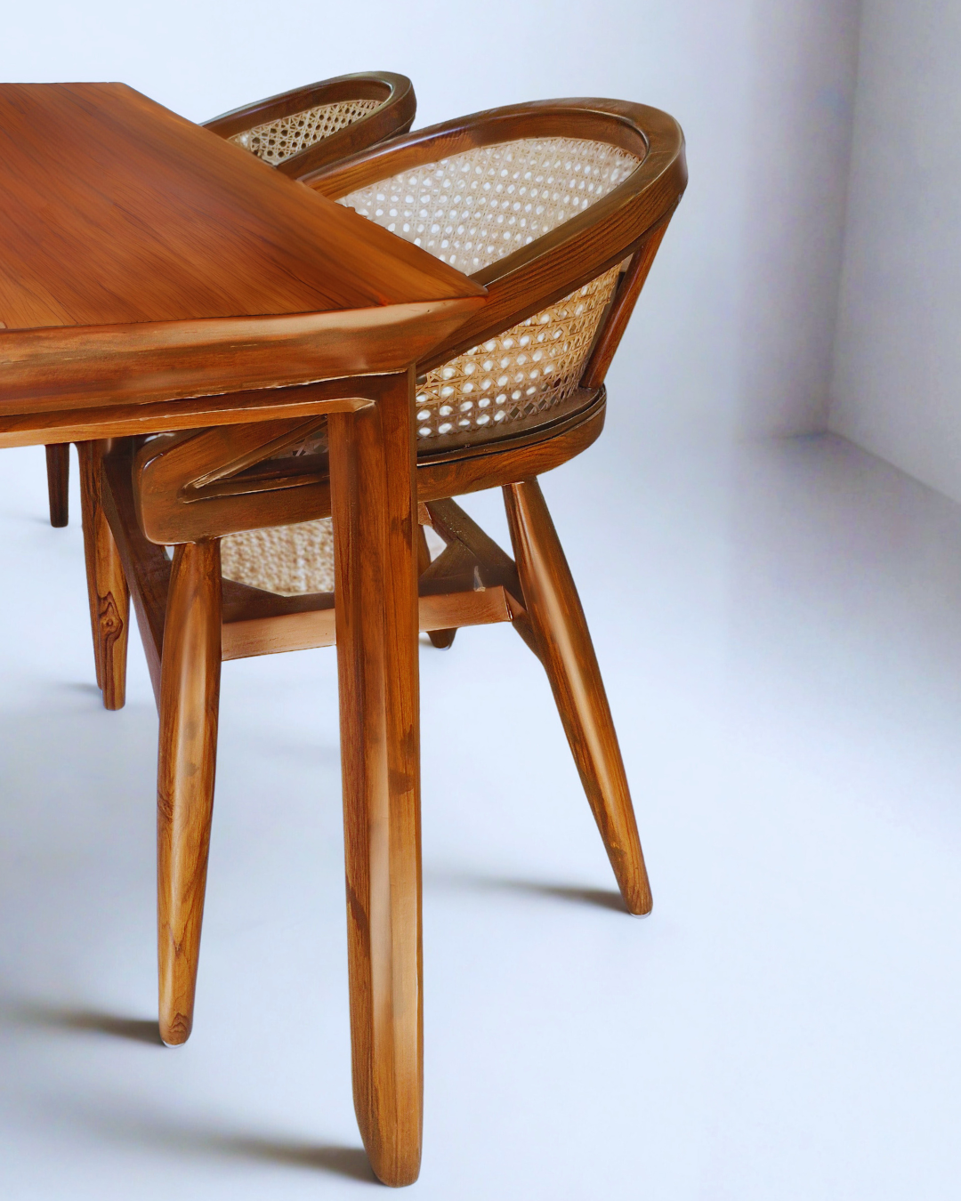 Compact 4 seater Dining set