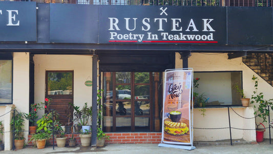 Where to find Bespoke Teakwood Furniture in Mumbai