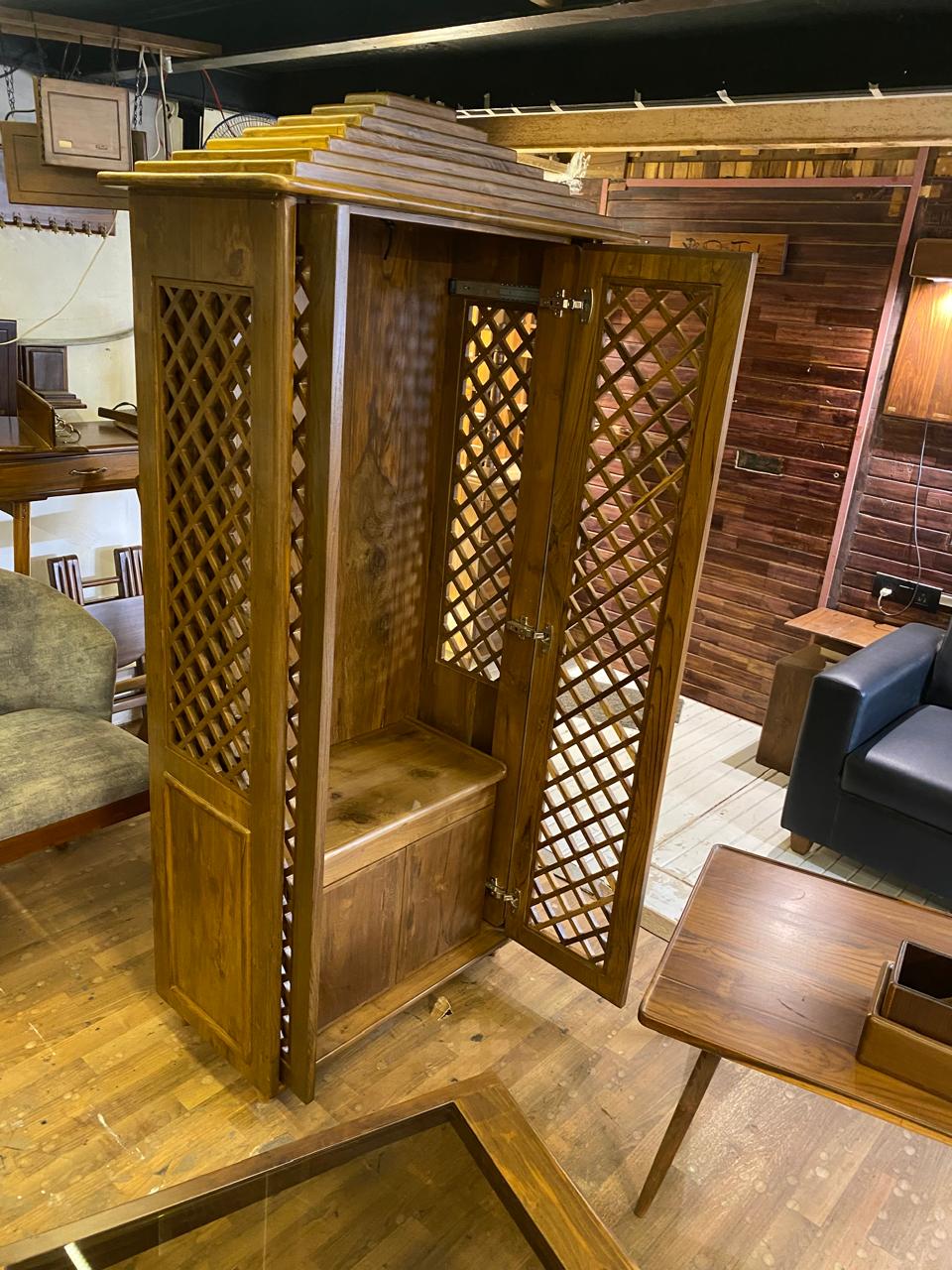 Bespoke Teakwood Tall Temple: A Divine Masterpiece for Your Sacred Space