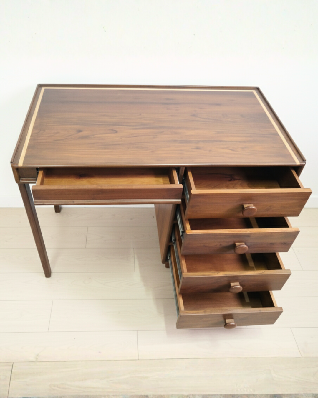 Study table - Sikṣaṇaāsana