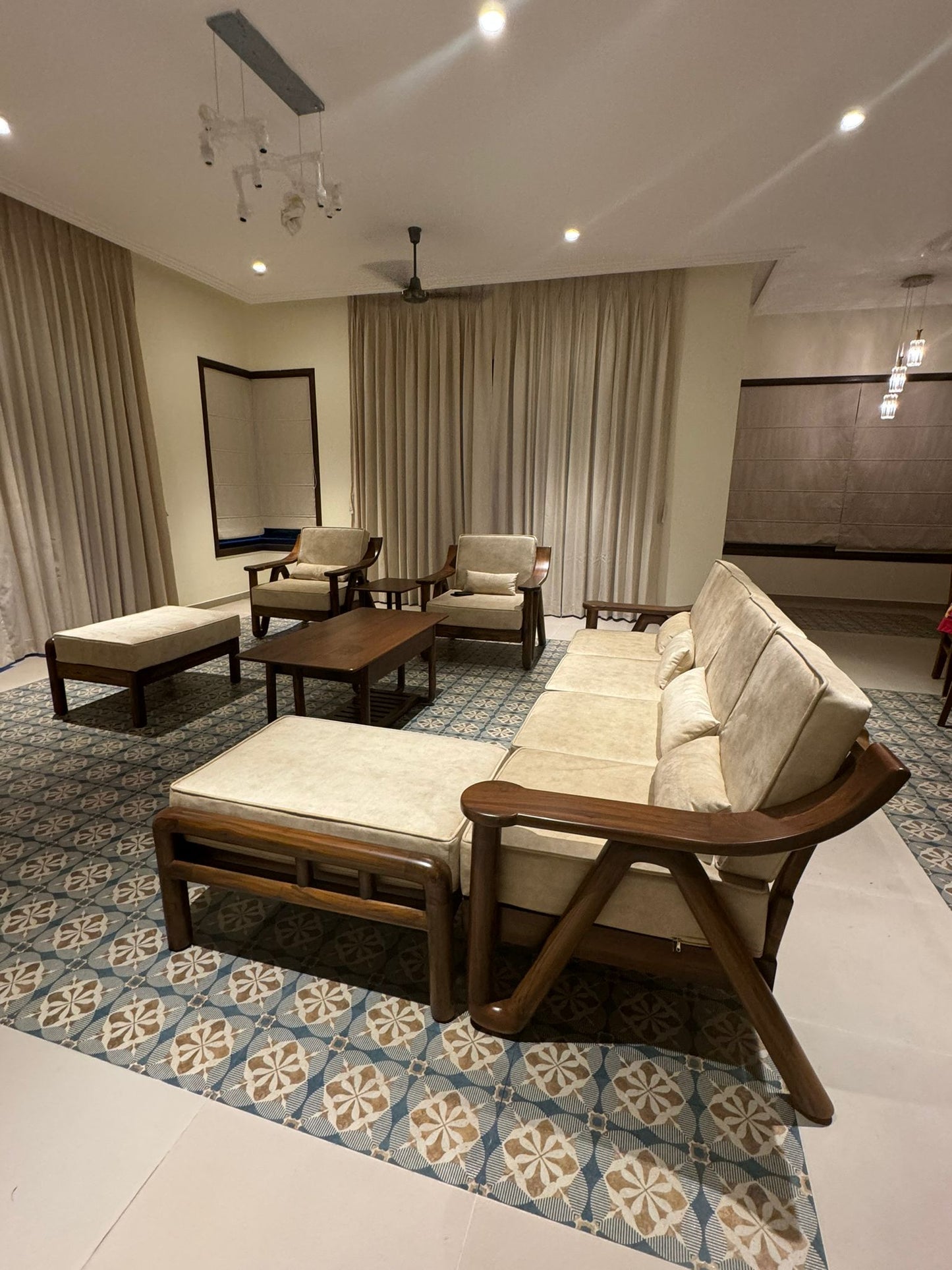 Bespoke Living sitting - Sahasan