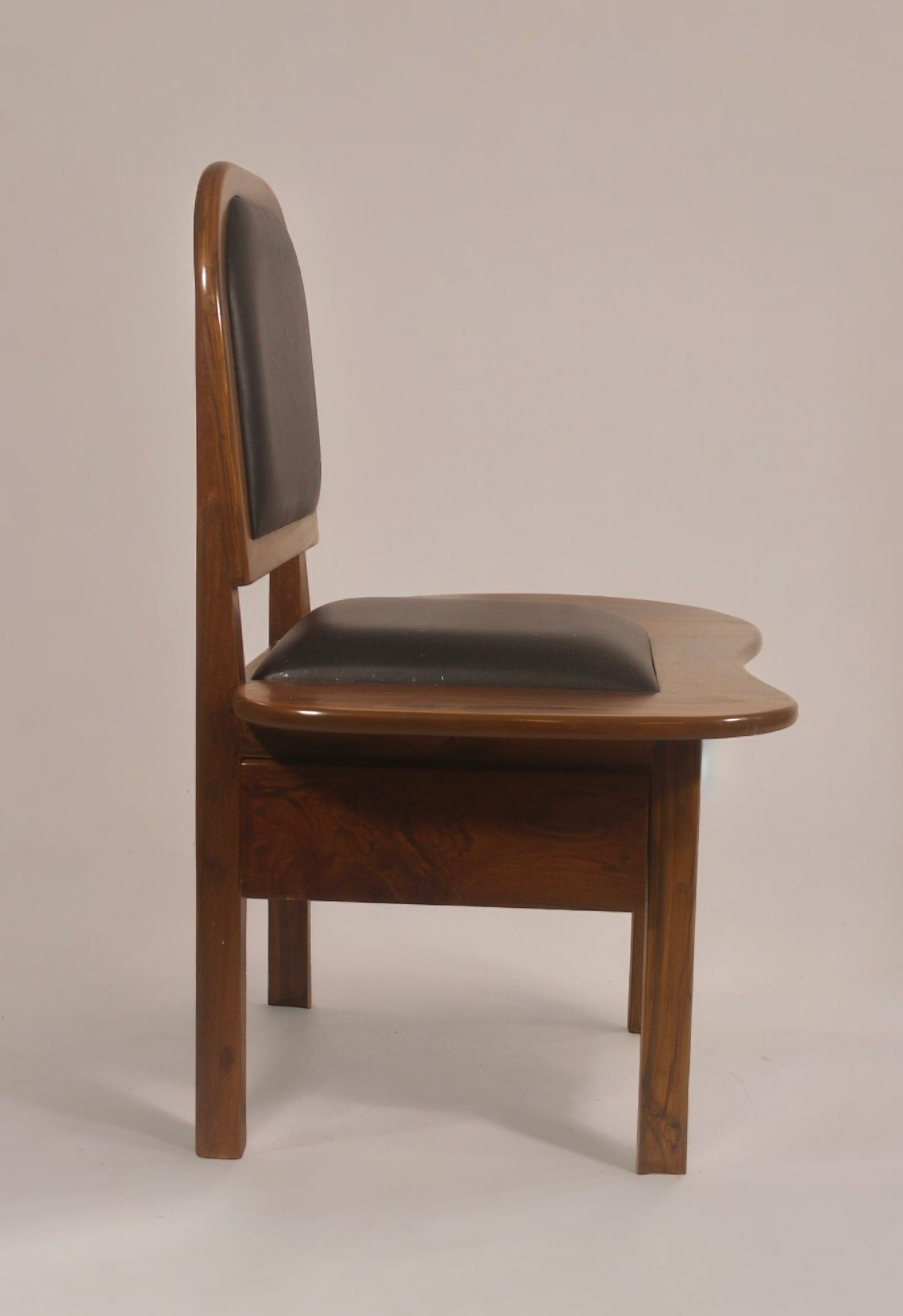 Svavalamba Ausira - Chair (Teakwood)