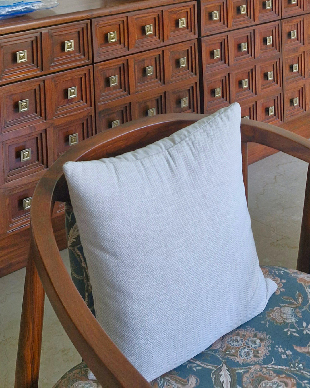 Suksma - Teakwood Lounge Chair