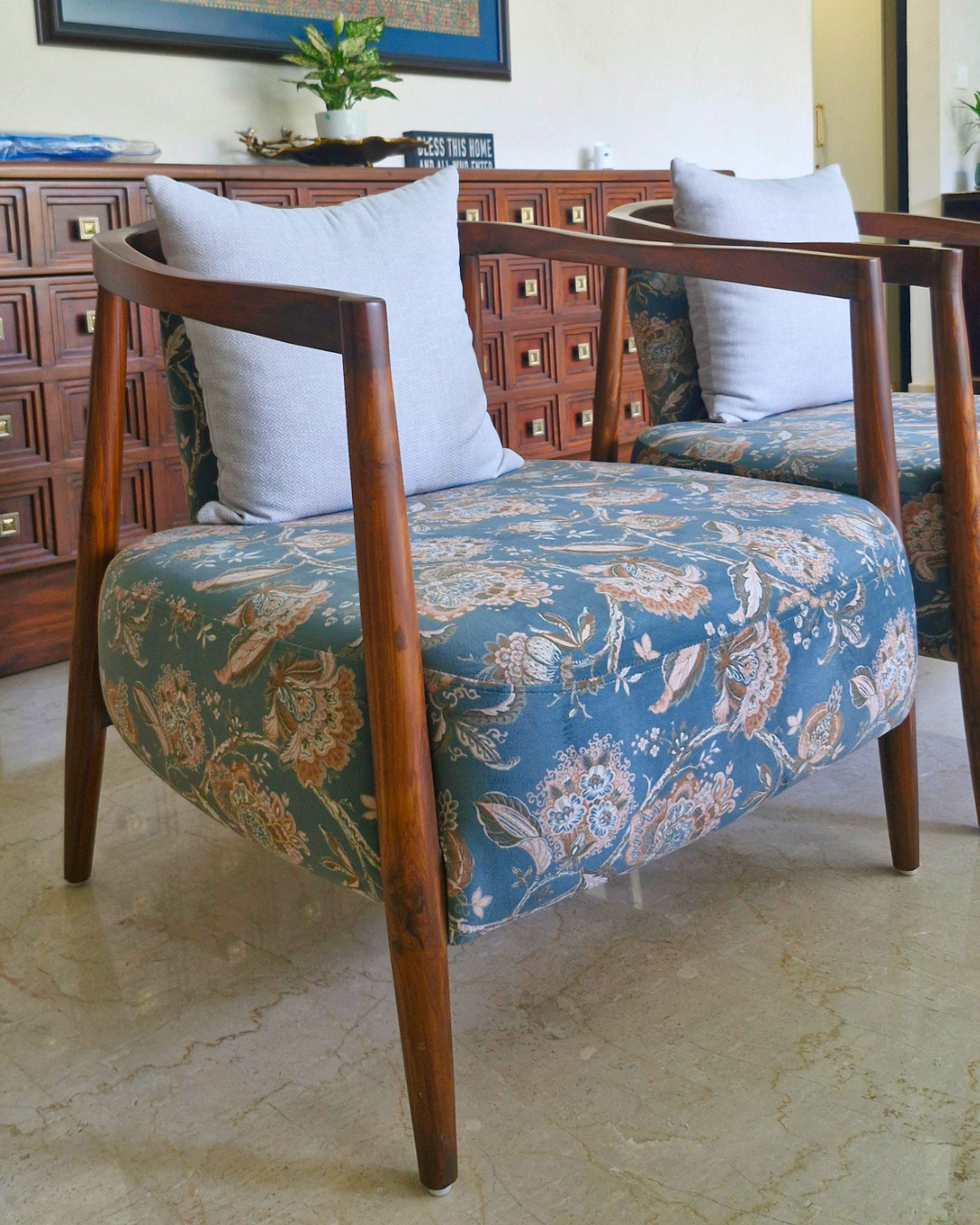 Suksma - Teakwood Lounge Chair