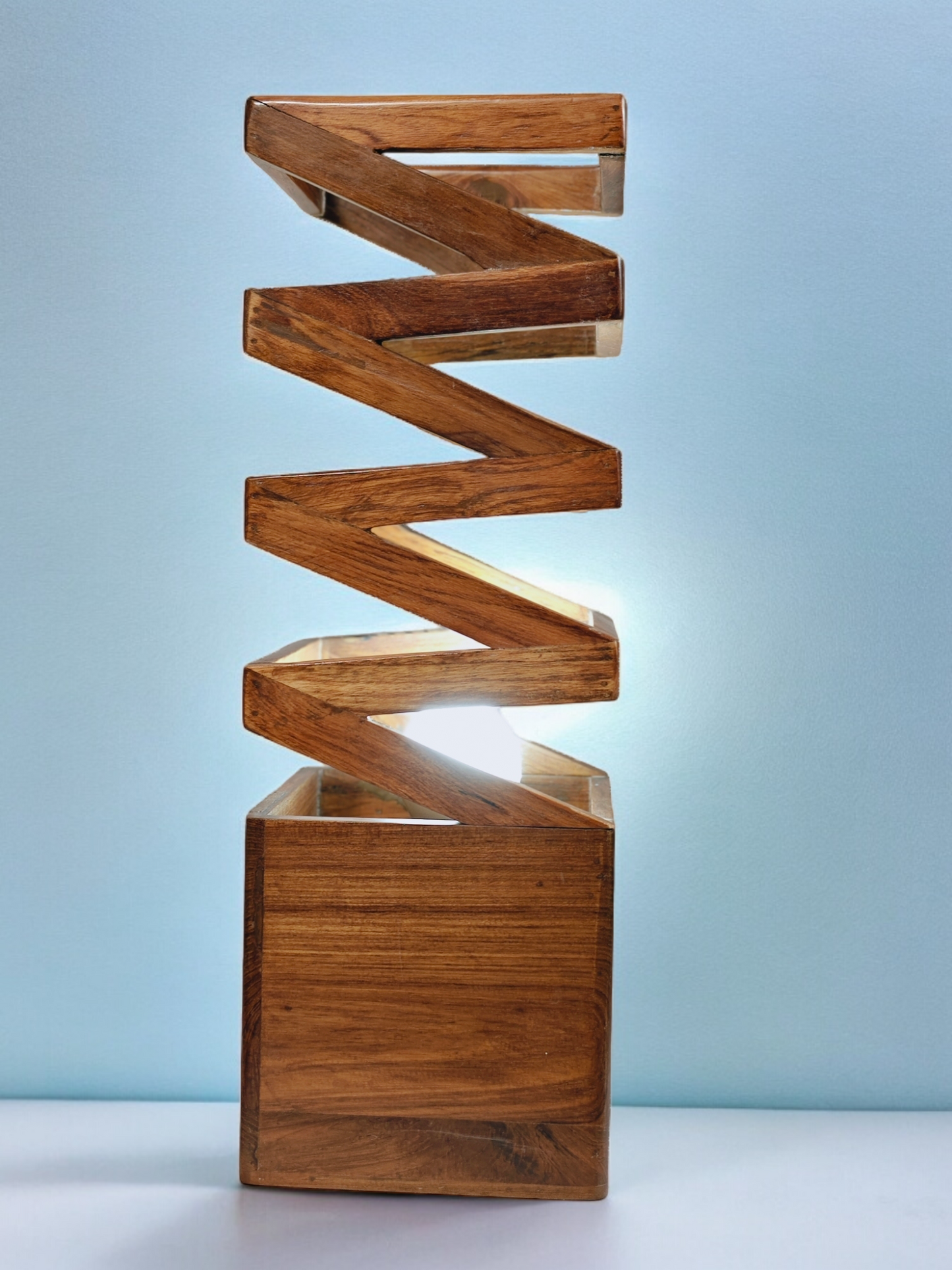 Vikriya Vargah Zigzag - Teakwood Lamp