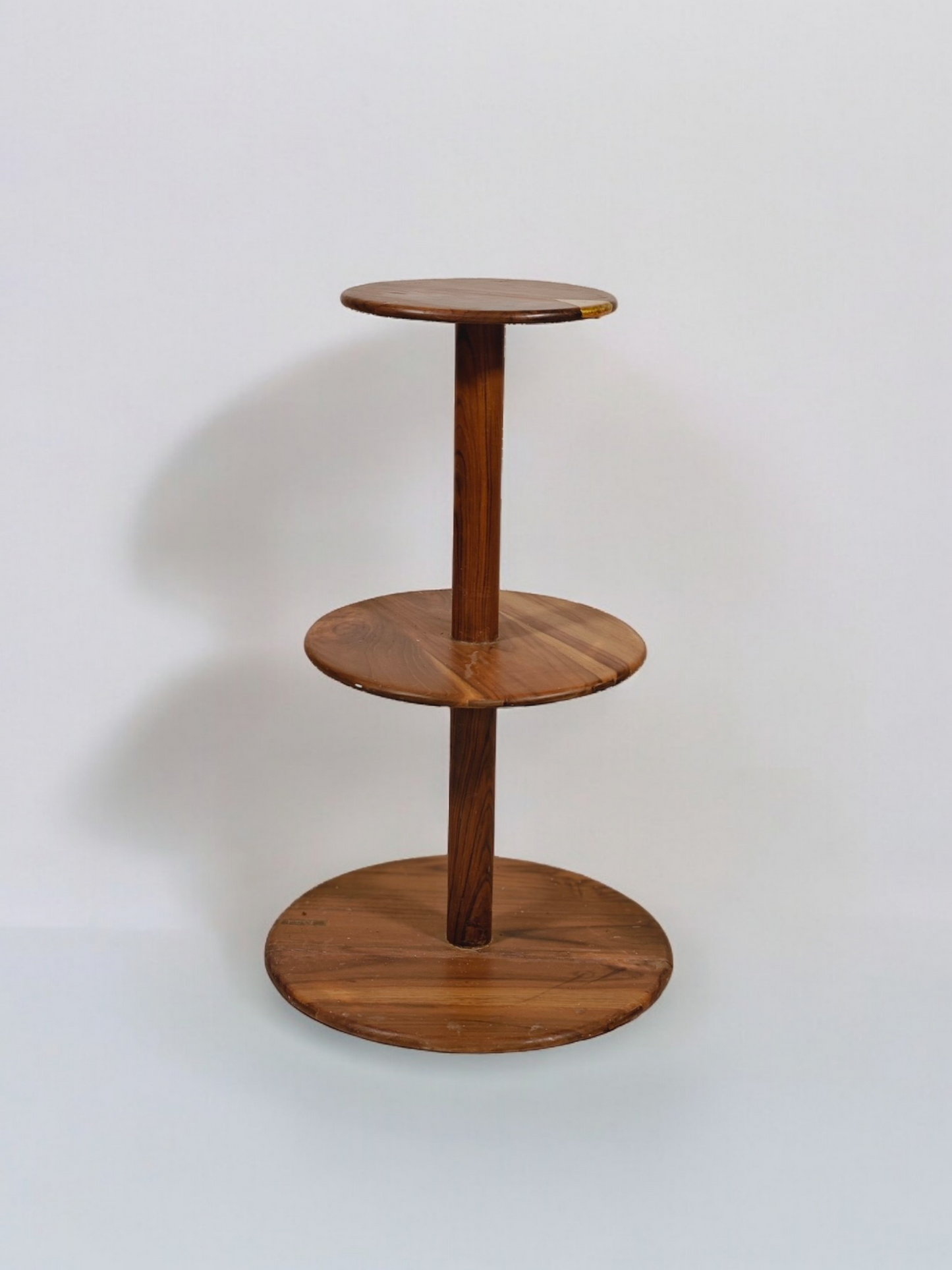 Yupa Teakwood Table