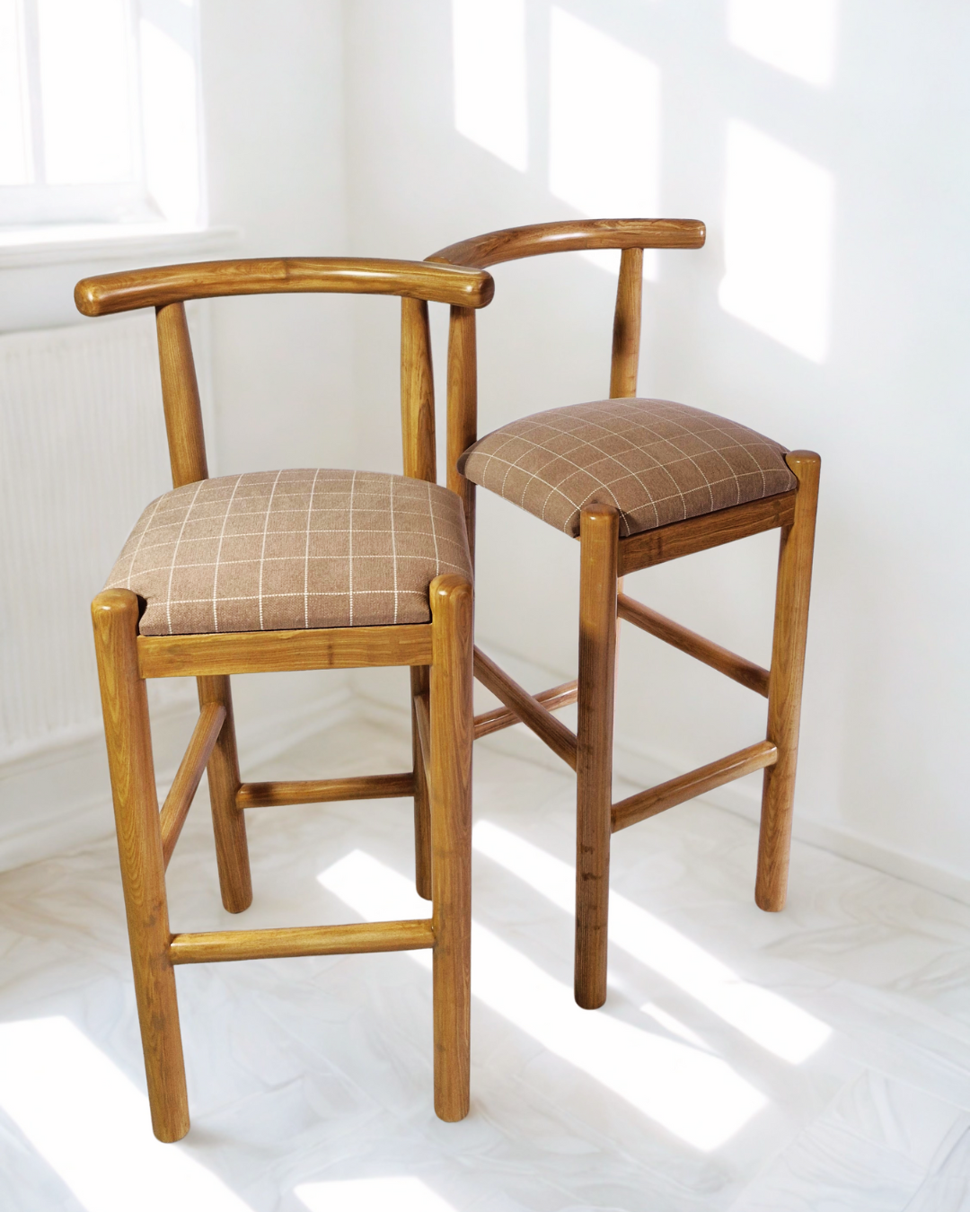 bar chair or high chair with curved back