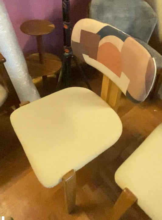 Ausira- Asandika the tri-legged dining chair