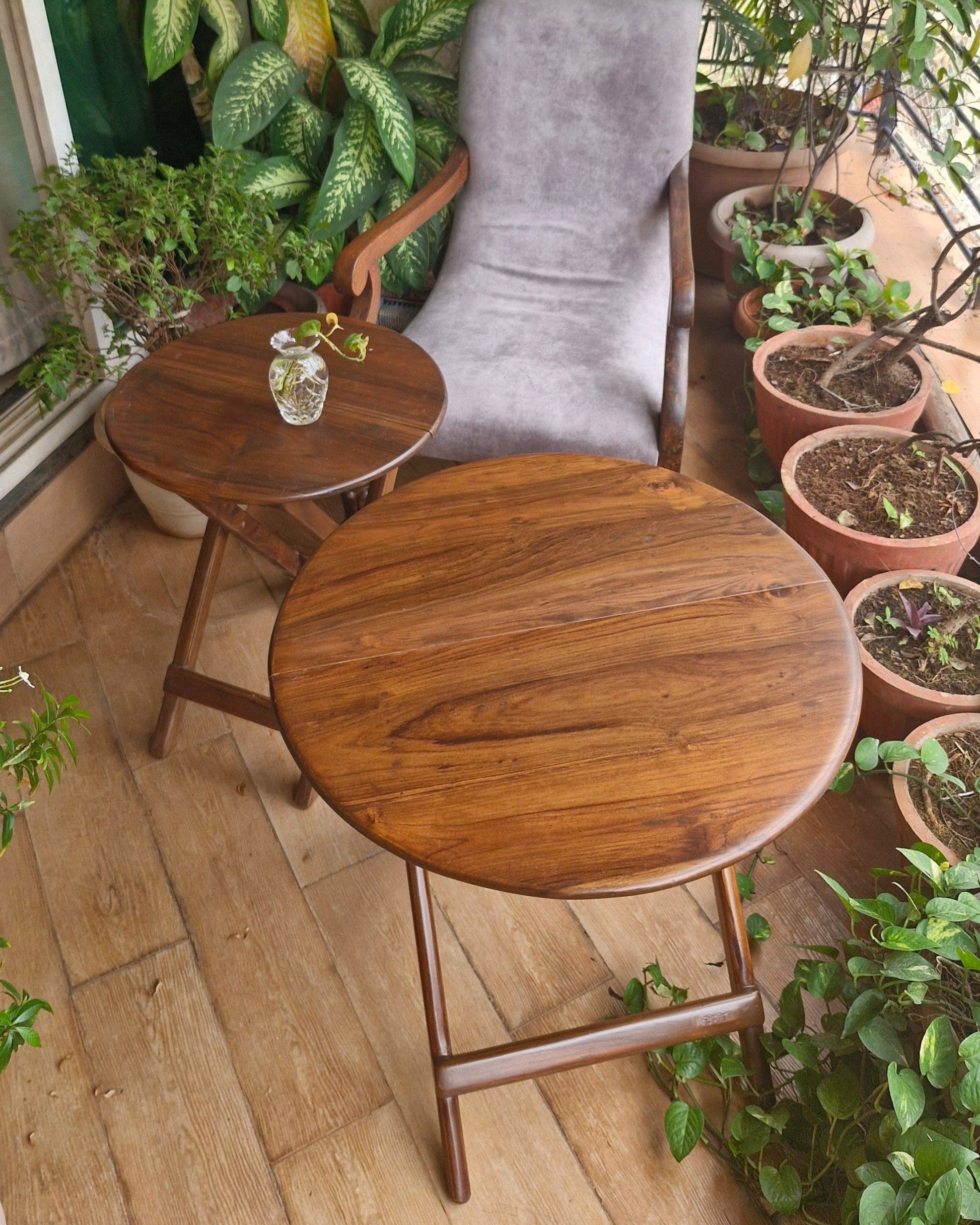 Teakwood Folding Table Itara